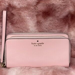 ✨ Kate Spade Pink Wristlet Wallet